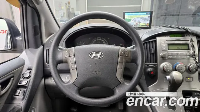 Hyundai Starex 2010 — фото 14