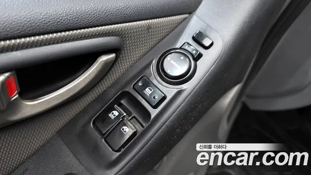 Hyundai Starex 2010 — фото 18