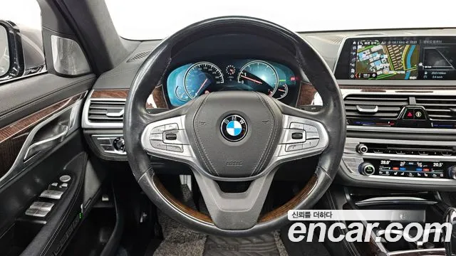 BMW 7-Series 2018 — фото 13
