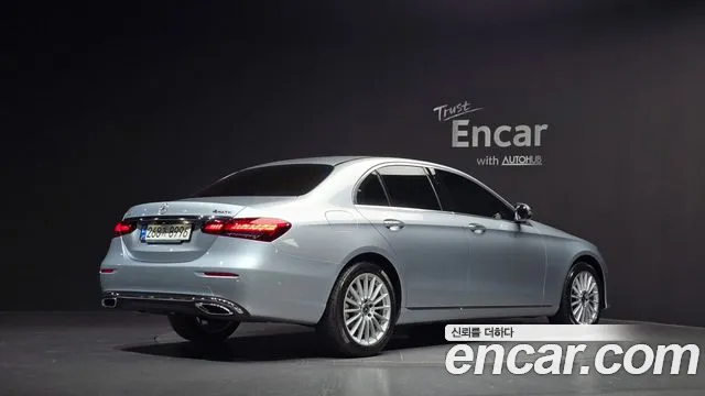Mercedes-Benz E-Class 2021 — фото 2