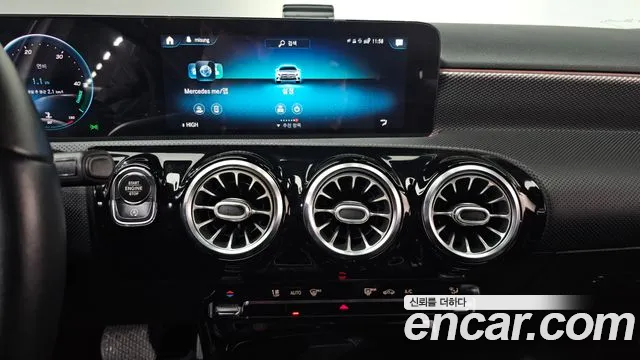 Mercedes-Benz A-Class 2021 — фото 13