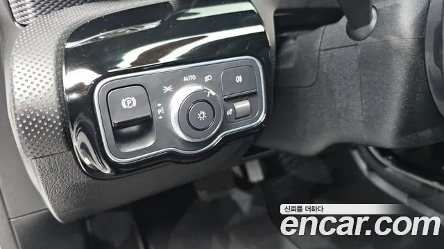 Mercedes-Benz A-Class 2021 — фото 17