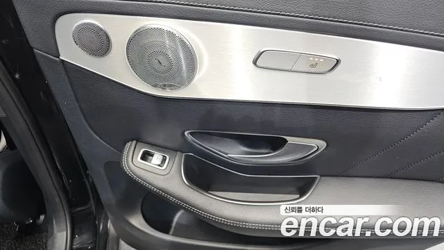 Mercedes-Benz GLC-Class 2017 — фото 18