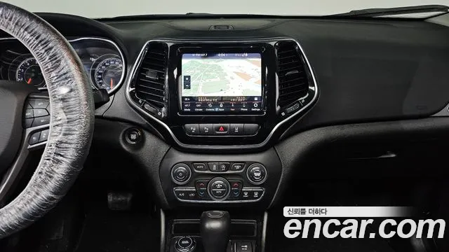 Jeep Cherokee 2020 — фото 15