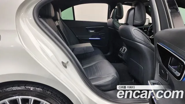 Mercedes-Benz C-Class 2022 — фото 11