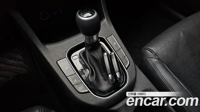 Hyundai i30 2018 — фото 9