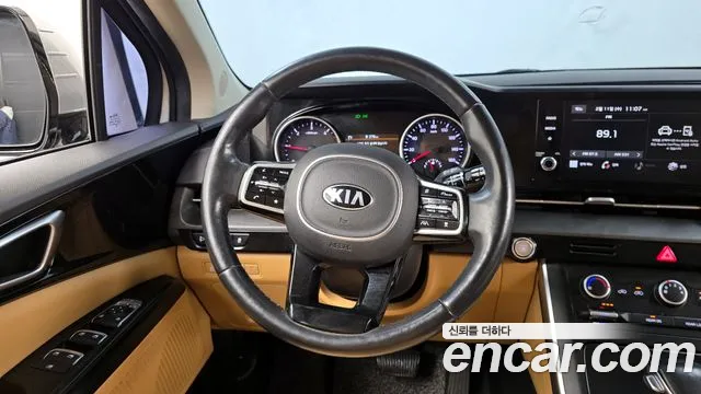 Kia Canival 2021 — фото 13