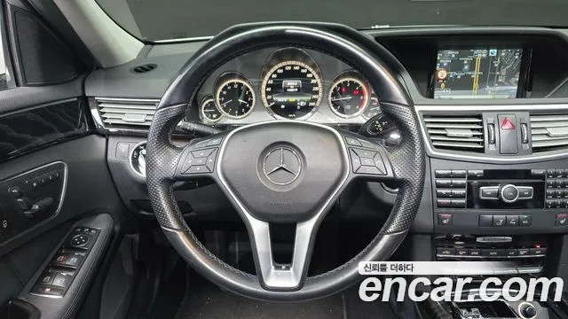 Mercedes-Benz E-Class 2013 — фото 13