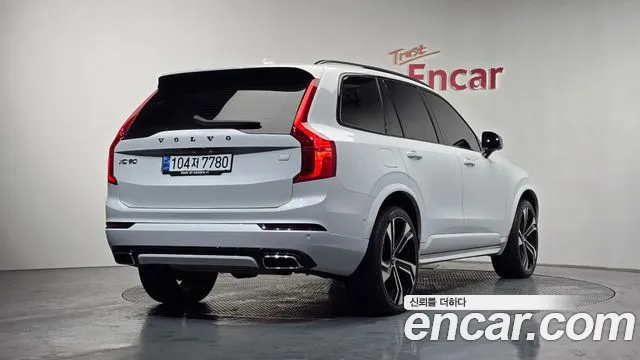 Volvo XC90 2021 — фото 2