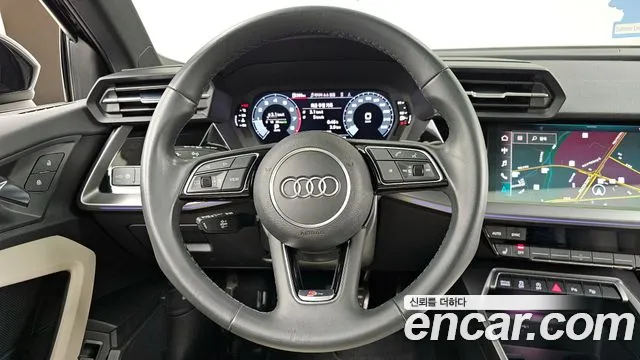 Audi A3 2023 — фото 13