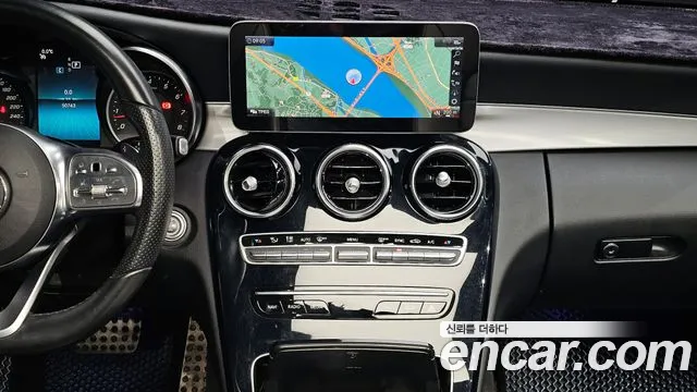 Mercedes-Benz C-Class 2019 — фото 16