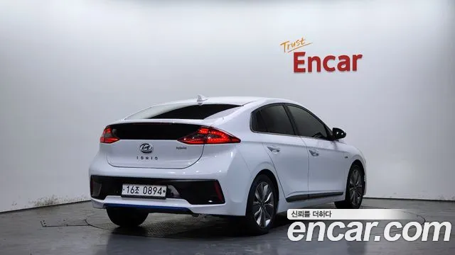 Hyundai Ioniq 2016 — фото 2
