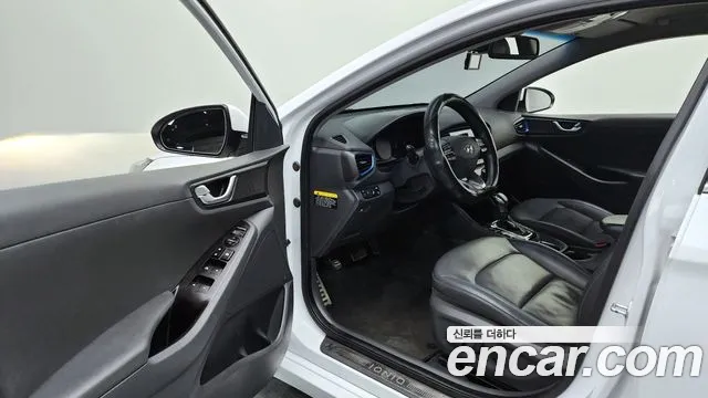 Hyundai Ioniq 2016 — фото 10