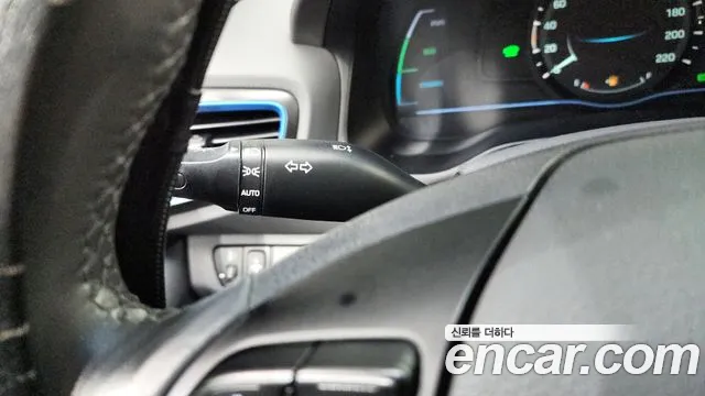 Hyundai Ioniq 2016 — фото 18