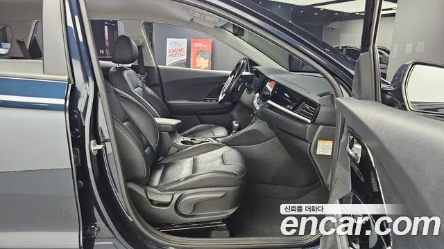 Kia Niro 2020 — фото 12