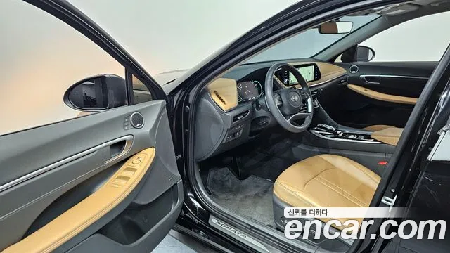 Hyundai Sonata 2022 — фото 11