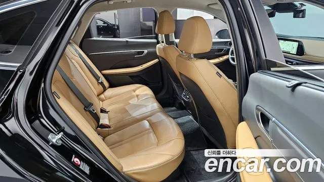 Hyundai Sonata 2022 — фото 12
