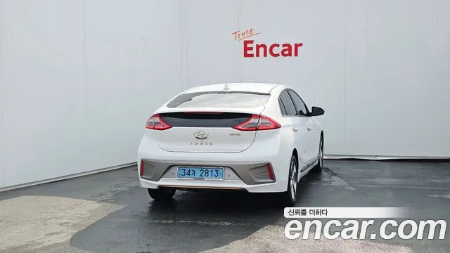 Hyundai Ioniq 2019 — фото 4