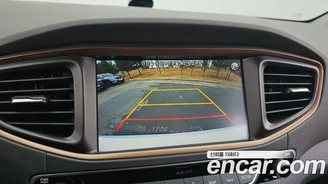 Hyundai Ioniq 2019 — фото 15