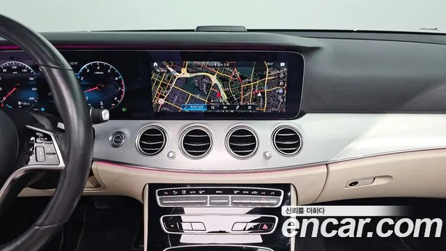 Mercedes-Benz E-Class 2021 — фото 15