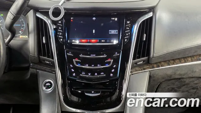 Cadillac Escalade 2015 — фото 14