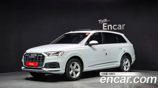 Audi Q7 2021 — фото 1