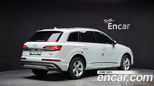 Audi Q7 2021 — фото 2