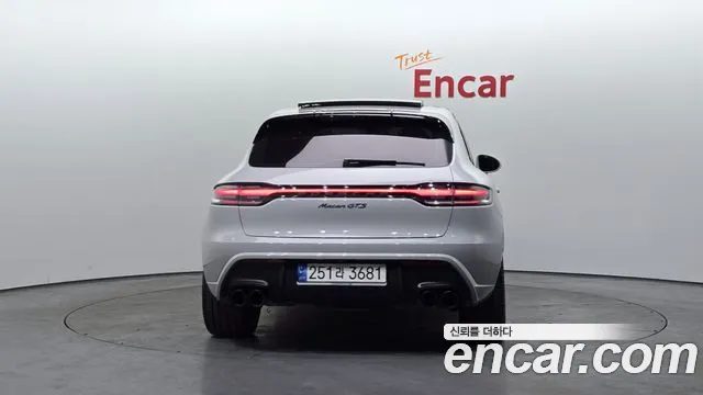Porsche Macan 2022 — фото 4