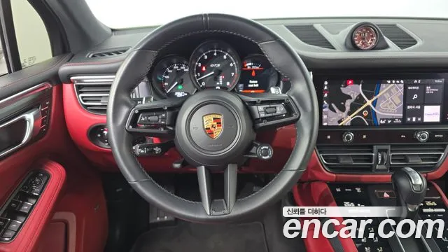 Porsche Macan 2022 — фото 13