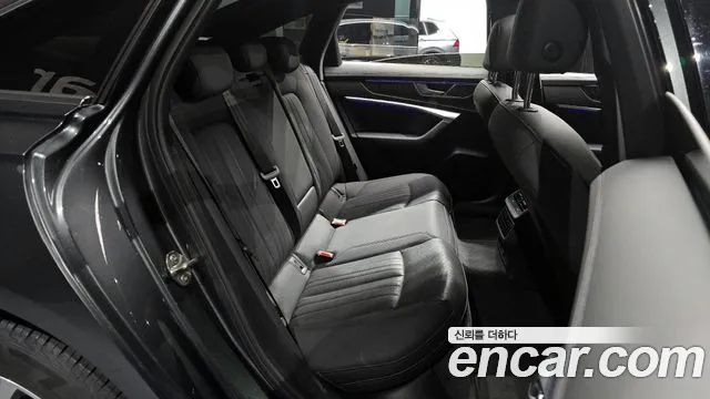 Audi A6 2021 — фото 12