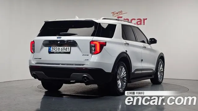 Ford Explorer 2021 — фото 2