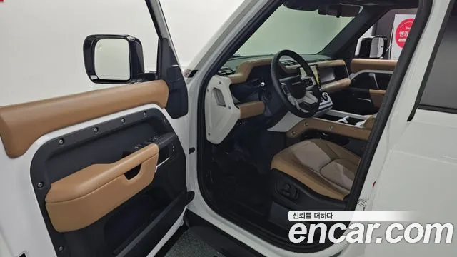 Land Rover Defender 2025 — фото 11