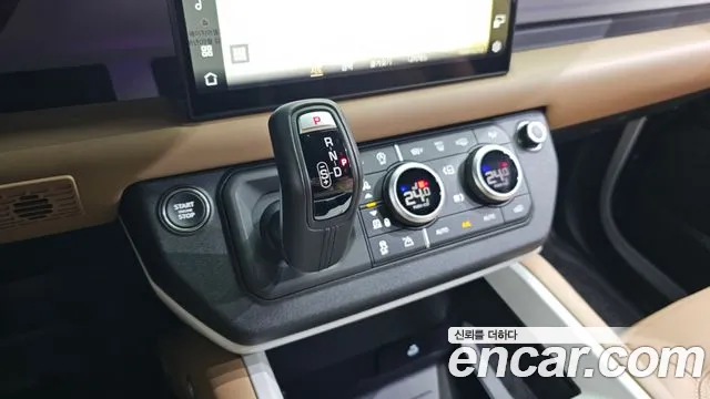 Land Rover Defender 2025 — фото 18