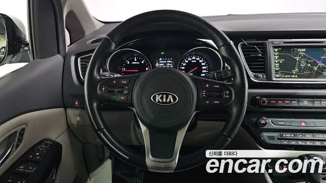Kia Canival 2016 — фото 13