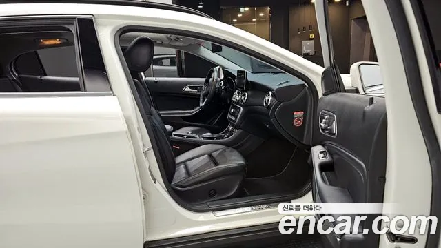 Mercedes-Benz GLA-Class 2018 — фото 10