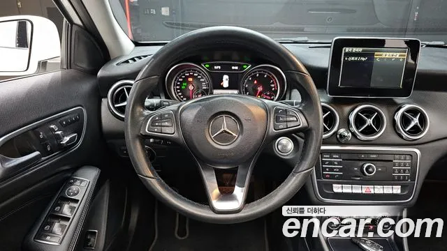 Mercedes-Benz GLA-Class 2018 — фото 13