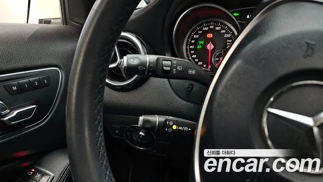 Mercedes-Benz GLA-Class 2018 — фото 18