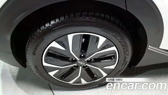 Kia EV6 2023 — фото 5
