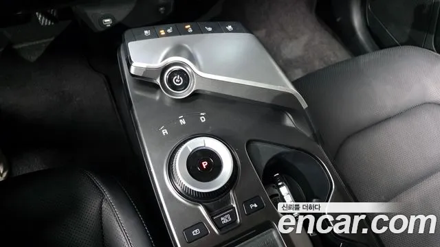Kia EV6 2023 — фото 9