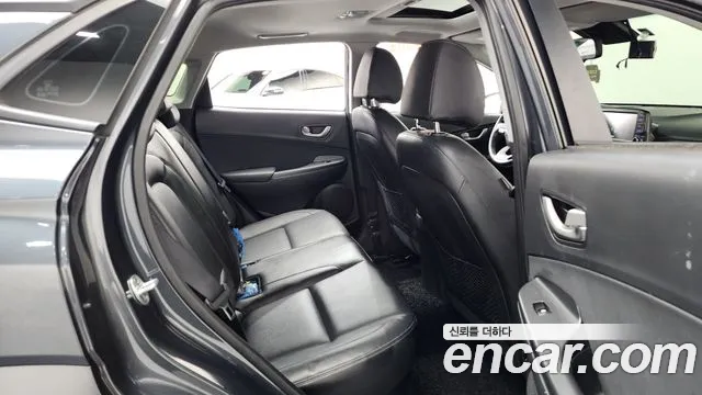 Hyundai Kona 2018 — фото 12