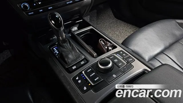 Hyundai Genesis 2015 — фото 9