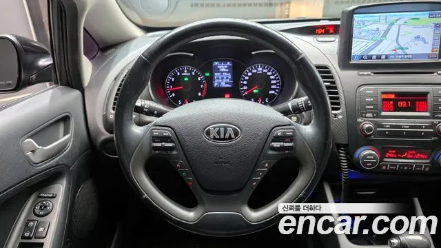 Kia K3 2015 — фото 13