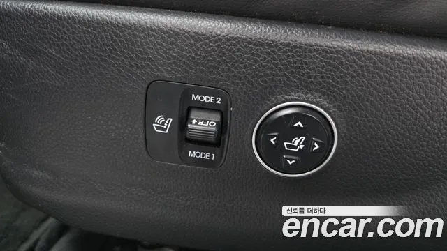 Hyundai Equus 2012 — фото 17