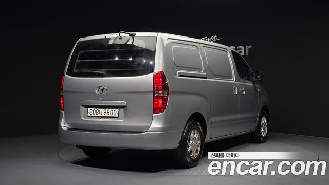 Hyundai Starex 2013 — фото 2