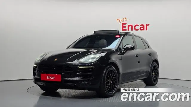 Porsche Macan 2018 — фото 1