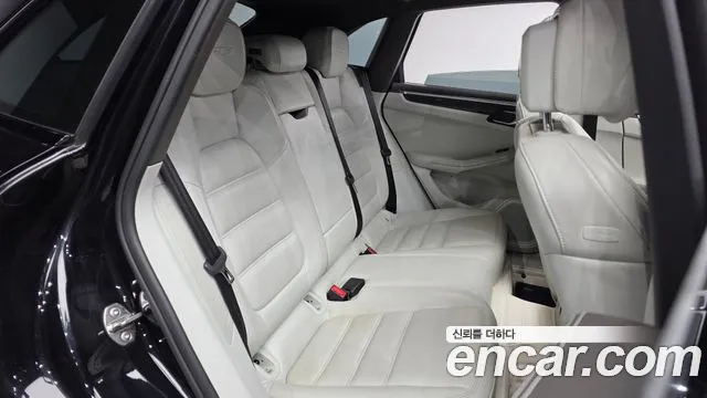 Porsche Macan 2018 — фото 12