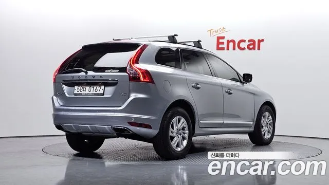 Volvo XC60 2017 — фото 2