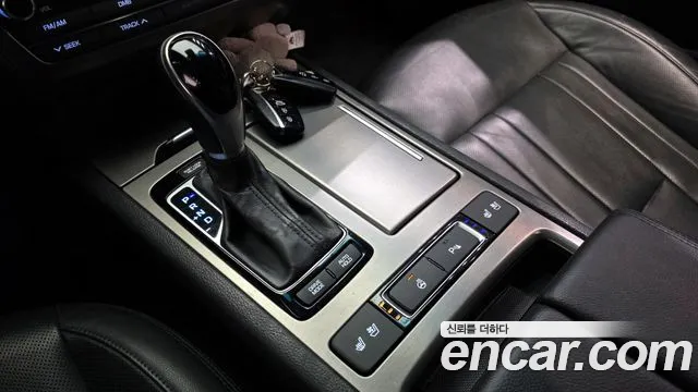 Hyundai Genesis 2016 — фото 9