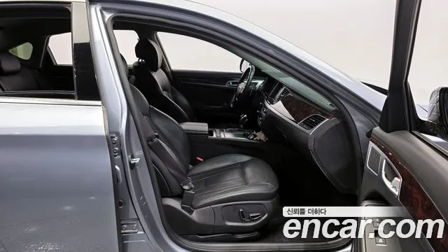 Hyundai Genesis 2016 — фото 10