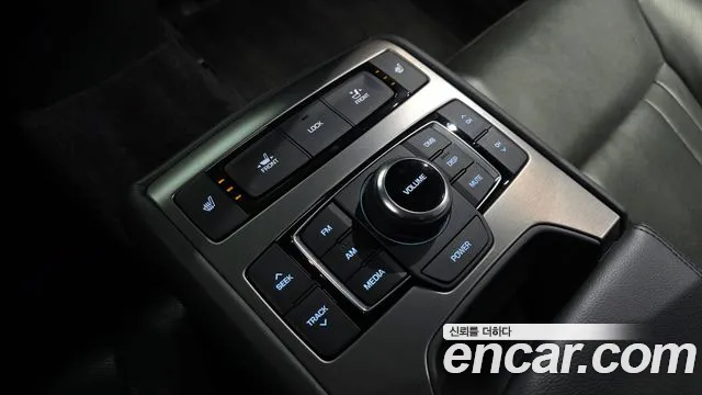 Hyundai Genesis 2016 — фото 20